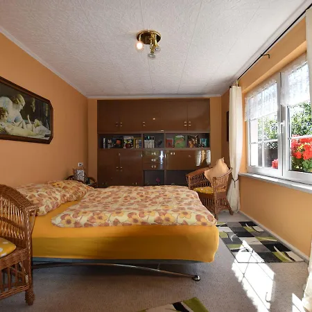 Cozy Bungalow In With Terrace * Wischuer